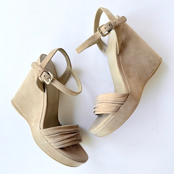 Stuart Weitzman Sundraped Tan / Beige Suede Wedge Ankle Strap Sandals 8.5 - Picture 8 of 16